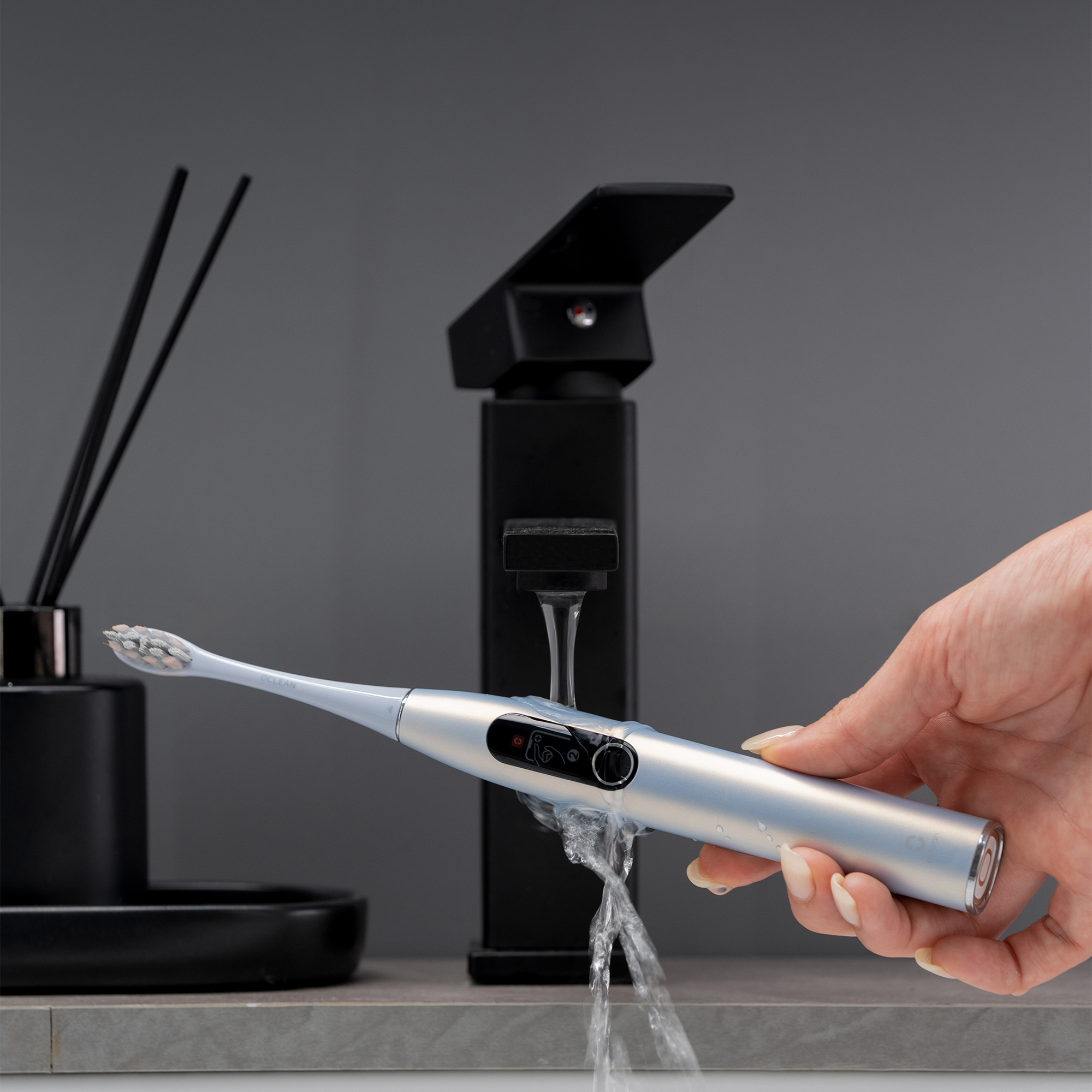 Умная электрическая зубная щетка Oclean X Pro Digital  Set (Серебряный)